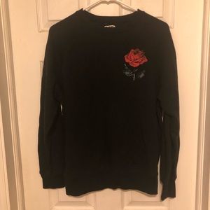 Get Fameus sweatshirt with Rose